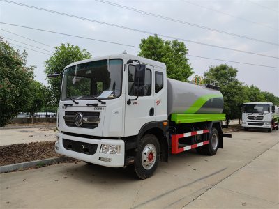 杭州用戶喜提12方灑水車，澆花、澆樹、綠化噴灑功能全